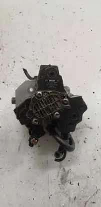 Volvo S60 Fuel injection high pressure pump 8689590 090099