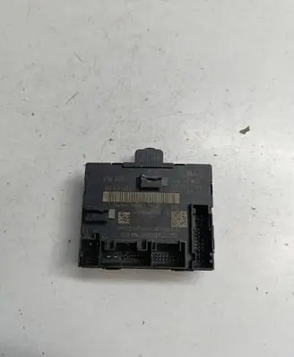 Audi Q2 - Door control unit/module 5Q0959593E 5Q0959593B