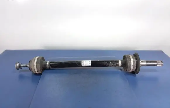 BMW M5 Rear driveshaft 7856936