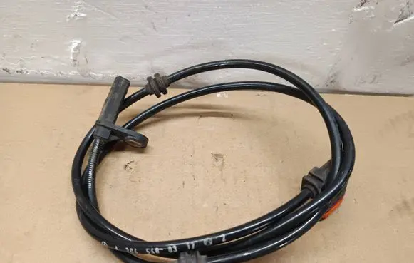 Mercedes-Benz C W204 ABS rear brake sensor A2045400317