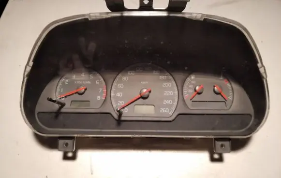 Volvo S40, V40 Speedometer (instrument cluster) 30857573
