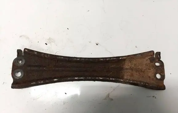 Mazda 3 I Engine mounting bracket 