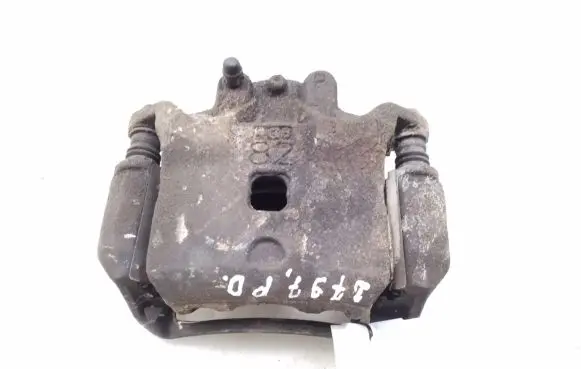 Nissan Juke I F15 Front brake caliper