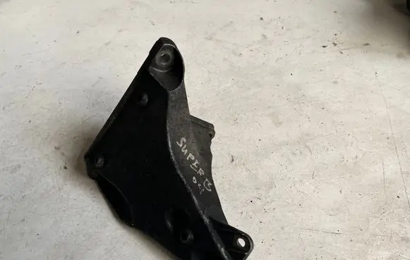 Volkswagen PASSAT B5.5 Engine mounting bracket 8D0199308AG