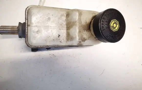 Brake fluid reservoir