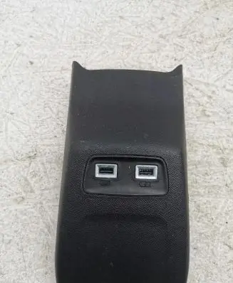 Peugeot 208 Other center console (tunnel) element 9824732180