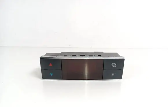 Mercedes-Benz CLS C218 X218 Air conditioner control unit module A2048303290