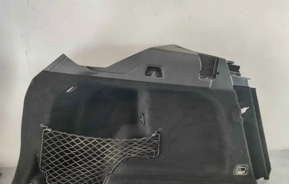 Volvo XC60 Tailgate/trunk side cover trim 32353993 39841578