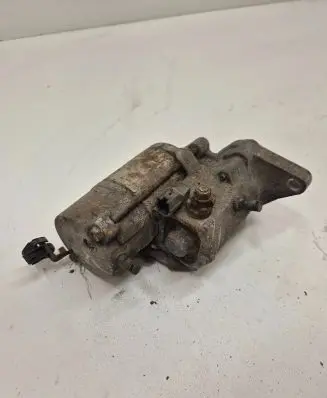 Toyota Yaris Starter motor 2810033080