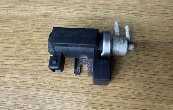 Volvo S80 Turbo solenoid valve 30637251