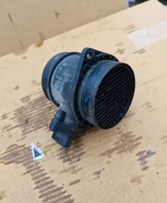 Volvo S70 V70 V70 XC Mass air flow meter 8670112 0280218108