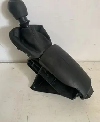 Opel Movano B Gear shifter/selector 8200744935 0557 0260
