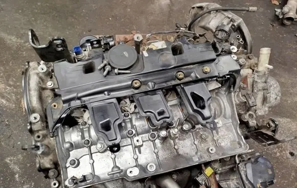Renault Master III Engine M9TC704 100012079R 06120024