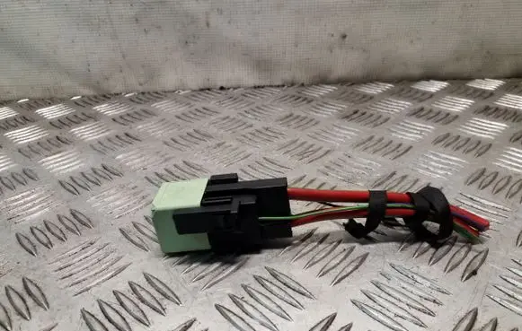 Volkswagen Tiguan Other relay 4H0951253