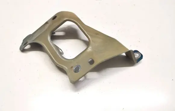 Tesla Model 3 Fender mounting bracket 108601600C 35118