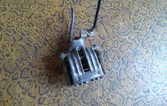 Rear brake caliper