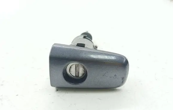 Citroen C-Crosser Front door lock (next to the handle) 
