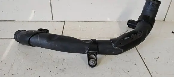 Volkswagen Jetta VI Intercooler hose/pipe 1K0145840AE