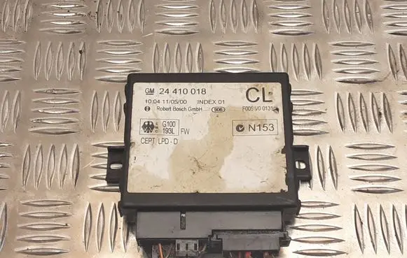 Opel Astra G Door central lock control unit/module 24410018