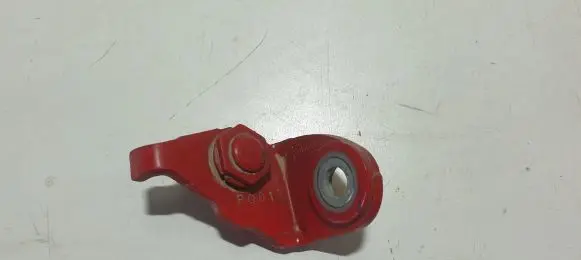 Ford Mustang VI Front door lower hinge P001A