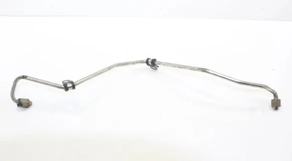 Volkswagen PASSAT CC Fuel injector supply line/pipe 