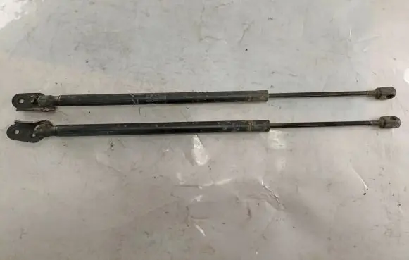Toyota Corolla Verso AR10 Tailgate strut 056070 3625RS