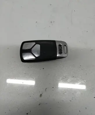 Audi A4 S4 B9 Ignition key/card 