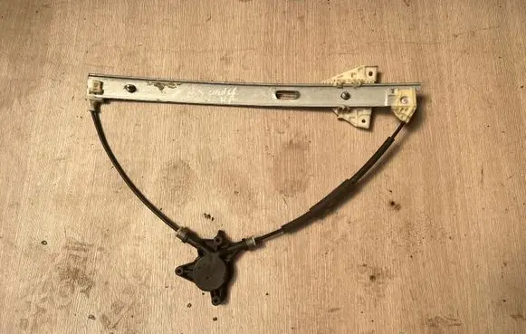 Front window lifting mechanism without motor