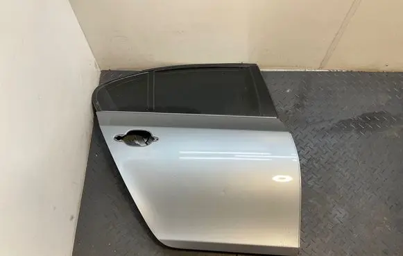 BMW 5 E60 E61 Rear door