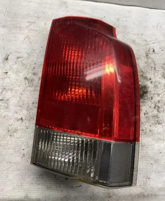 Volvo V70 Tailgate rear/tail lights 9154498ECE