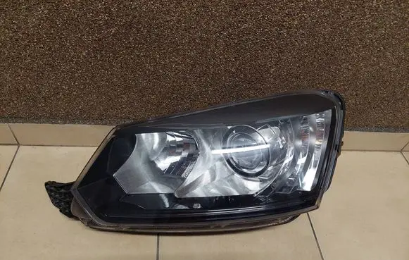 Skoda Yeti (5L) Headlight/headlamp 5L1941015C