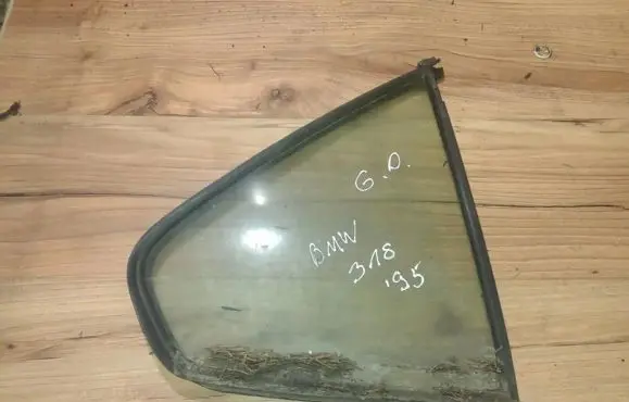 BMW 3 E36 Rear vent window glass 