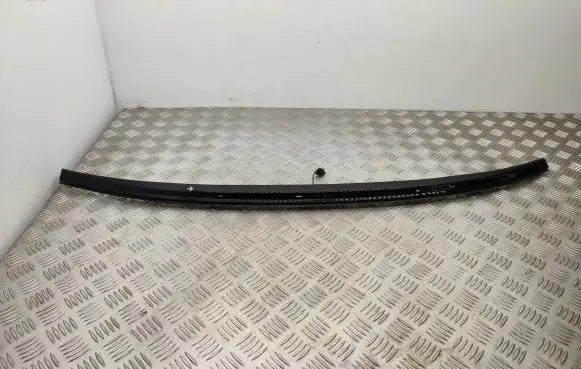 Jaguar XE Third/center stoplight GX7313A613AH