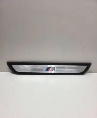 Front sill trim cover