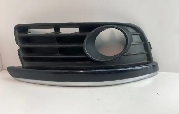 Volkswagen Golf V Under headlight/headlamp trim 1K0853666H