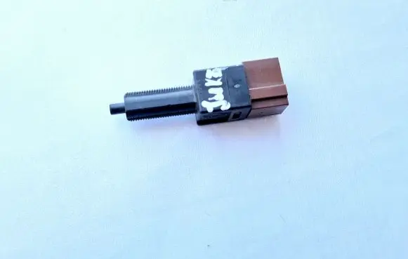 Nissan Juke I F15 Brake pedal sensor switch