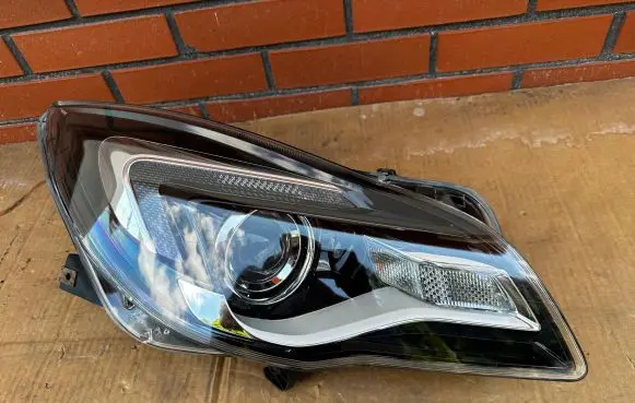 Opel Insignia A Headlight/headlamp 13409907