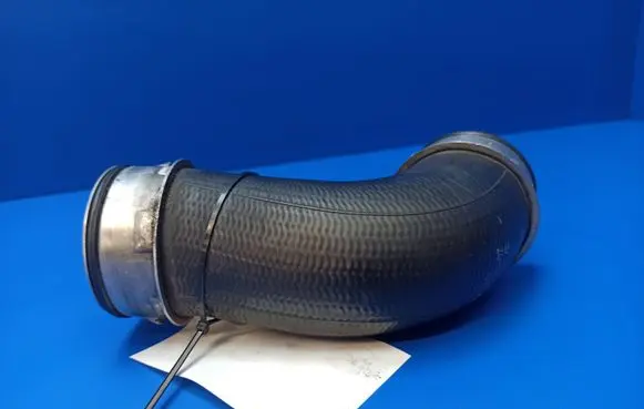 Mercedes-Benz E W211 Intercooler hose/pipe A2115284782