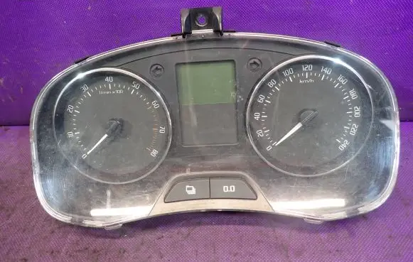 Skoda Roomster (5J) Speedometer (instrument cluster) 5J0920811H