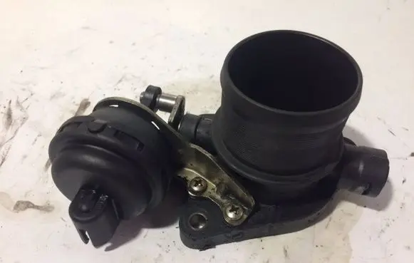 Volvo S40, V40 Throttle valve