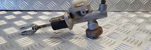 Nissan Almera N16 Clutch master cylinder 