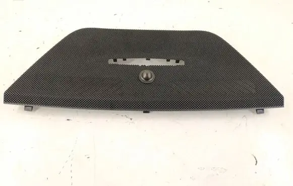 Mercedes-Benz C W204 Dash center air vent grill A2046802389 2046802389