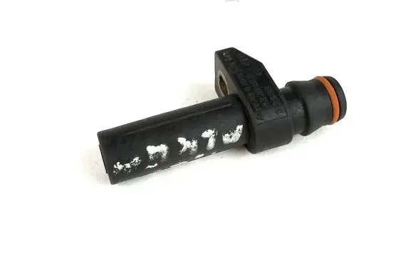 Mercedes-Benz C W203 Crankshaft position sensor a0031537428
