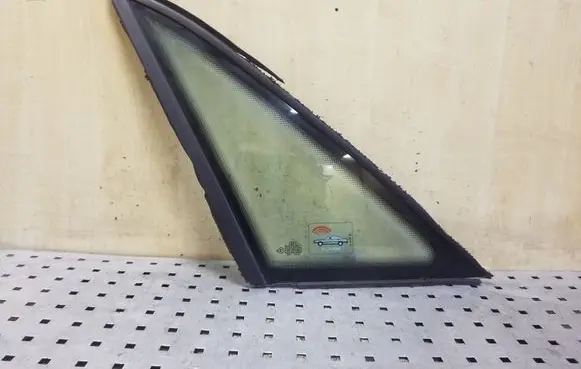 Audi A6 S6 C4 4A Rear side window