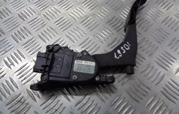 Skoda Fabia Mk1 (6Y) Accelerator throttle pedal 6Q1721503B