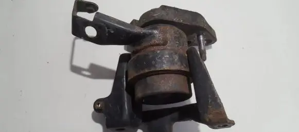 Toyota Corolla Verso AR10 Engine mount bracket