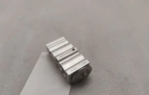 Lexus NX Air conditioning (A/C) expansion valve 4475004640