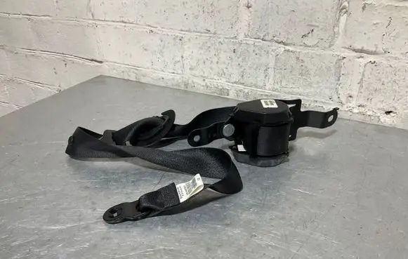 BMW X5 E70 Rear seatbelt 606345501C R090X245DBC