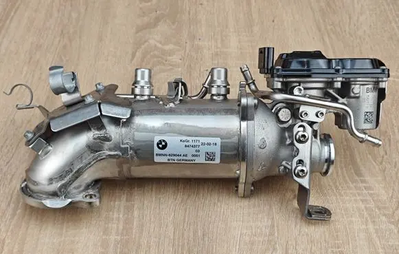 BMW 8 G16 EGR valve cooler 8474377