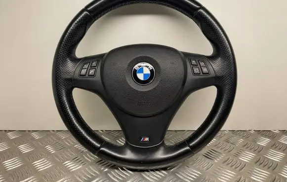 BMW 1 E81 E87 Steering wheel 33677051603 7051603